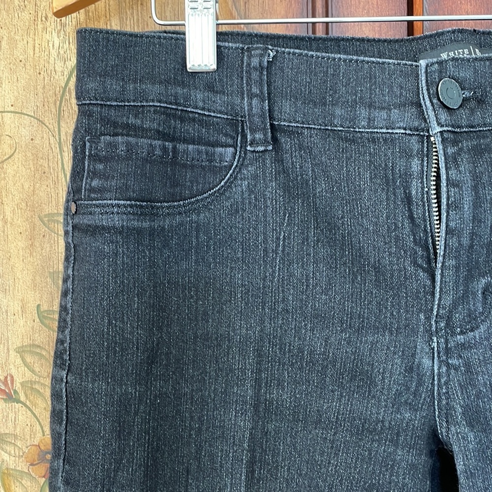 White House black-market black skinny jeans in medium